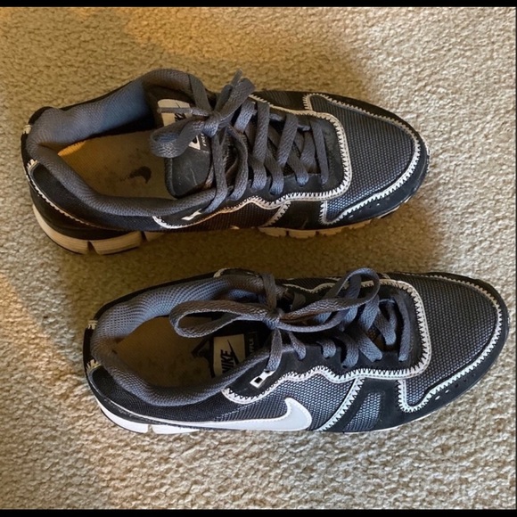 Women’s Nike Free Waffle Shoes - Picture 3 of 3